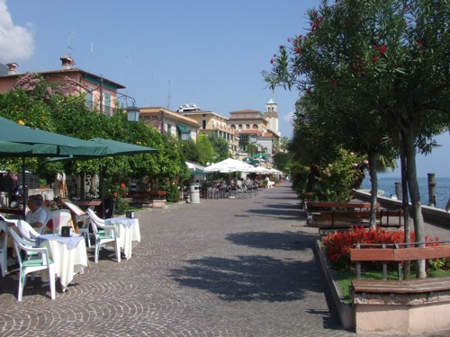 Along the lakeside promenade, Gardone Riviera