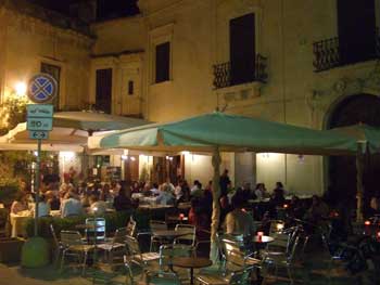Lively Lecce by night