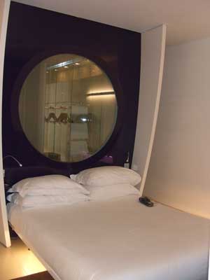 Hotel Duomo, Rimini: double bedroom in this 'design' hotel