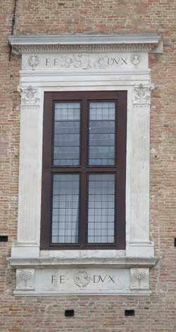 Window of Federico's palace, inscribed 'FE DUX'