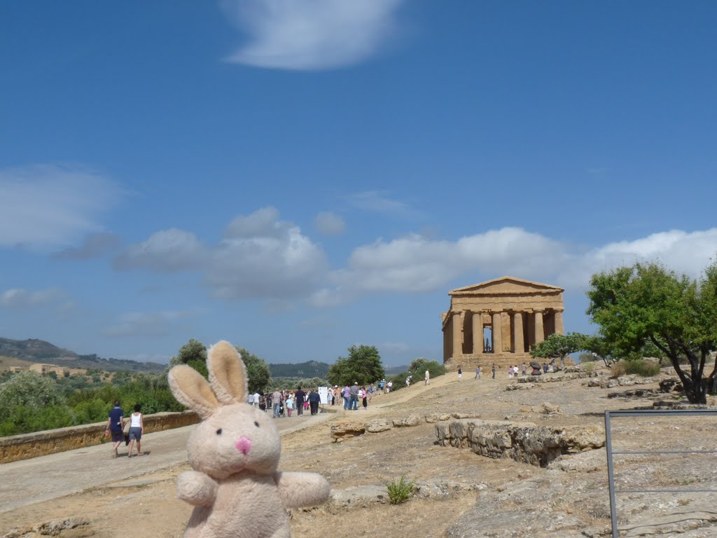 Mascot in front of temple, Agrigento