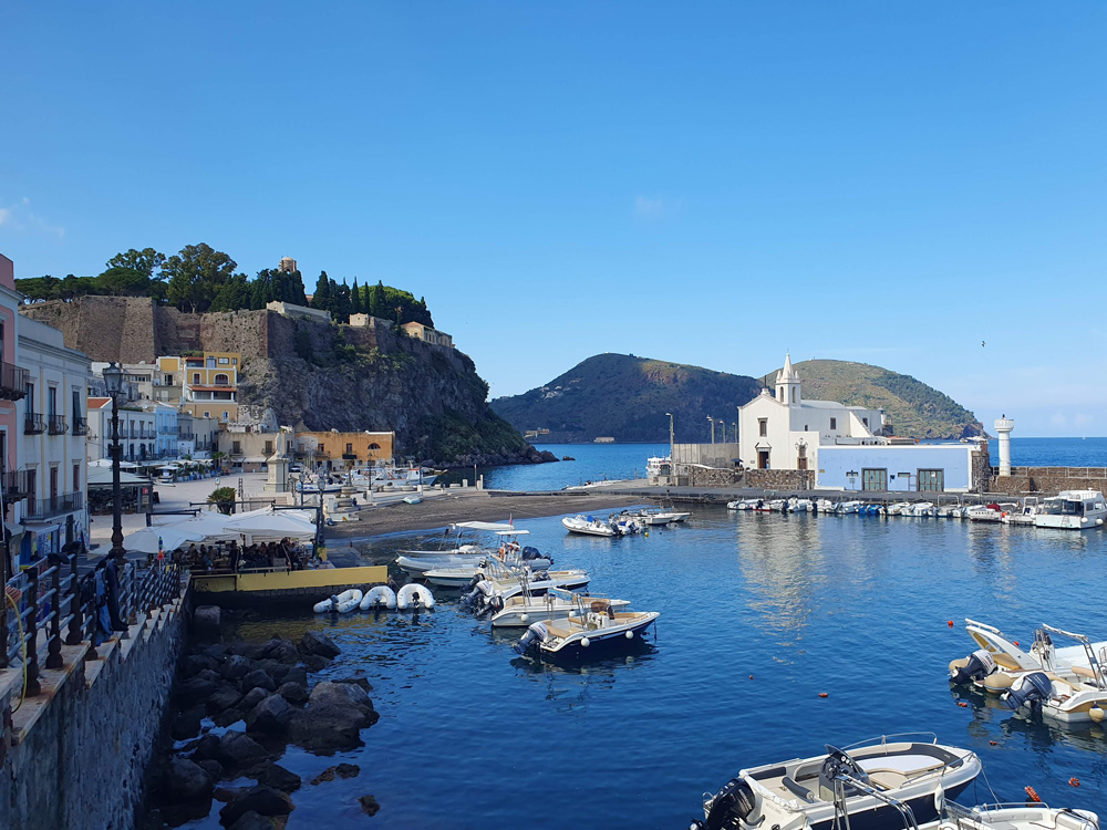 visit lipari