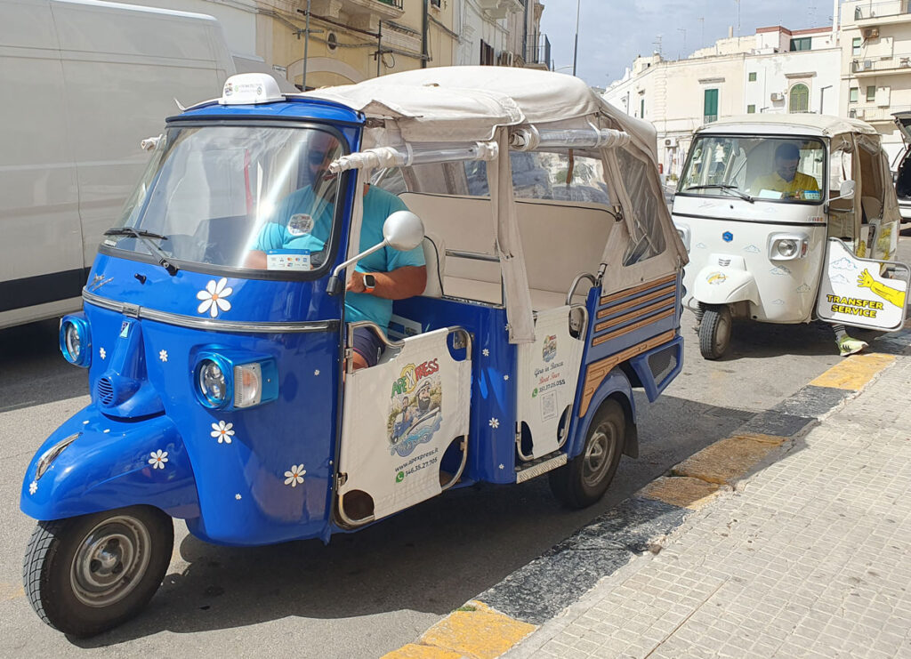 3-wheeler tuk-tuk taxi in Polignano a Mare