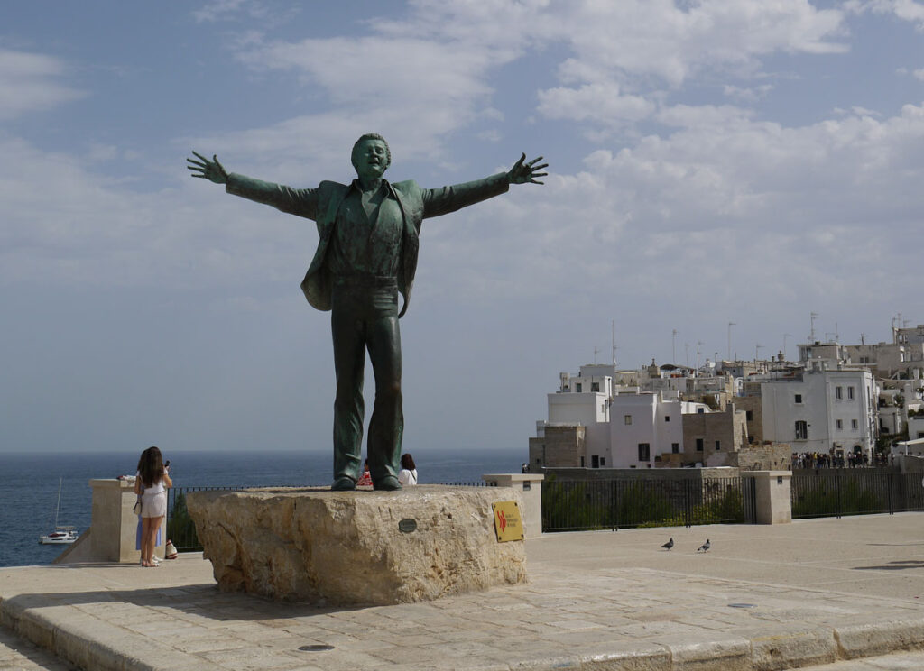 Statue of singer-songwriter Domenico Modugno, Polignano a Mare