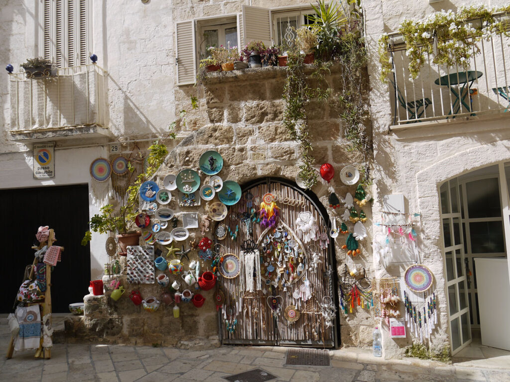 Souvenirs for sale, Polignano a Mare